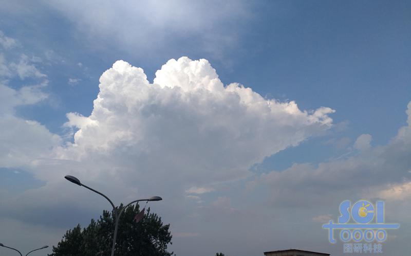 藍(lán)天白云